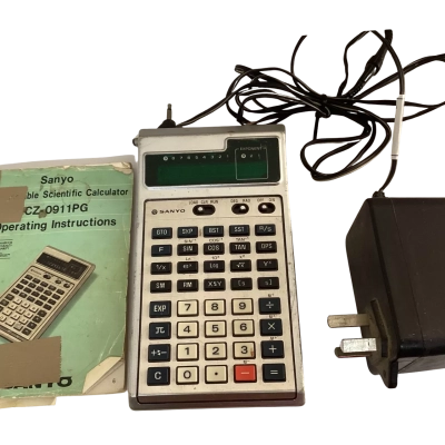 Vintage Sanyo CZ-0911PG Programmable Scientific Calculator Bundle – Rare 1970s Collectible with Manual & Tested Adapter