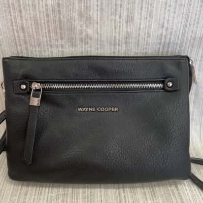 Wayne Cooper Womens Cross Body Bag Black  