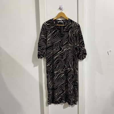 Zara Womens  Size L 100%Viscose dress 