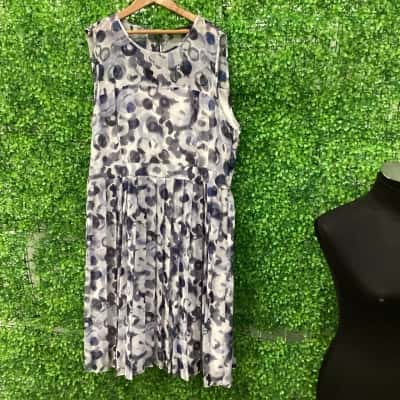Trent Nathan Womens  Size 16 Floral Dress Blue / Cream 