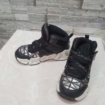 air tricks light Skechers Kids Sneakers size US-12 u.k 11