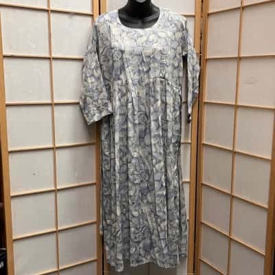  Womens  Size L Casual Dress / Floral Dress Blue / Cream / Gold / Grey 