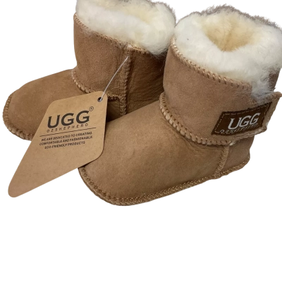 UGG Kids  Size S Bib 