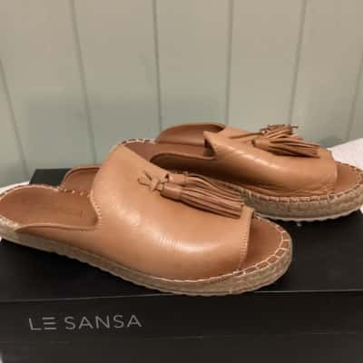 Le Sansha Womens  Size 36 Flats Tan