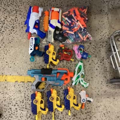ASSORTED NERF GUNS! Lot of 12 Plus Foam Pellets