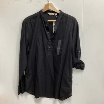 Indusroute Womens  Size M 3/4 Sleeve Top Black  