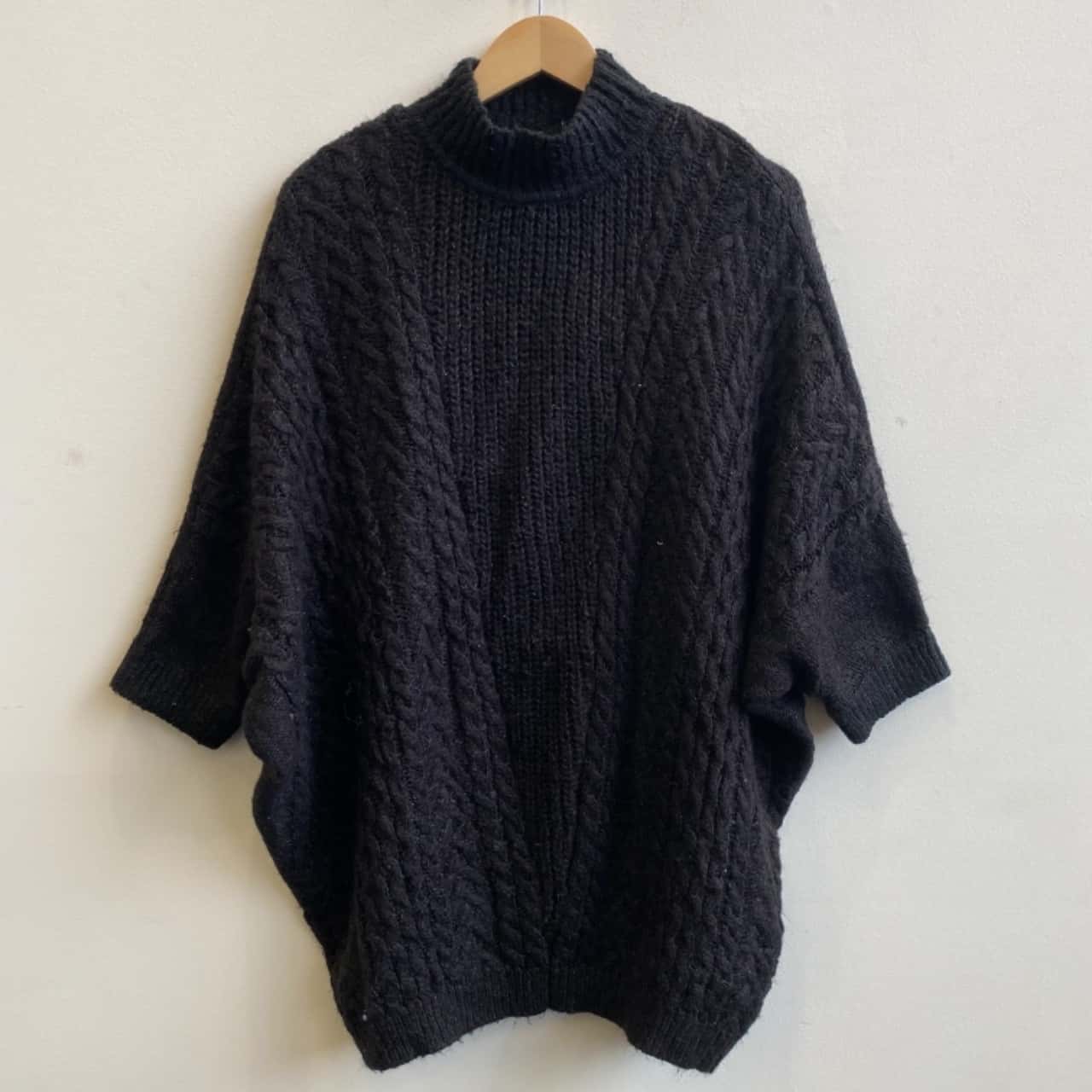 black jumper size 20