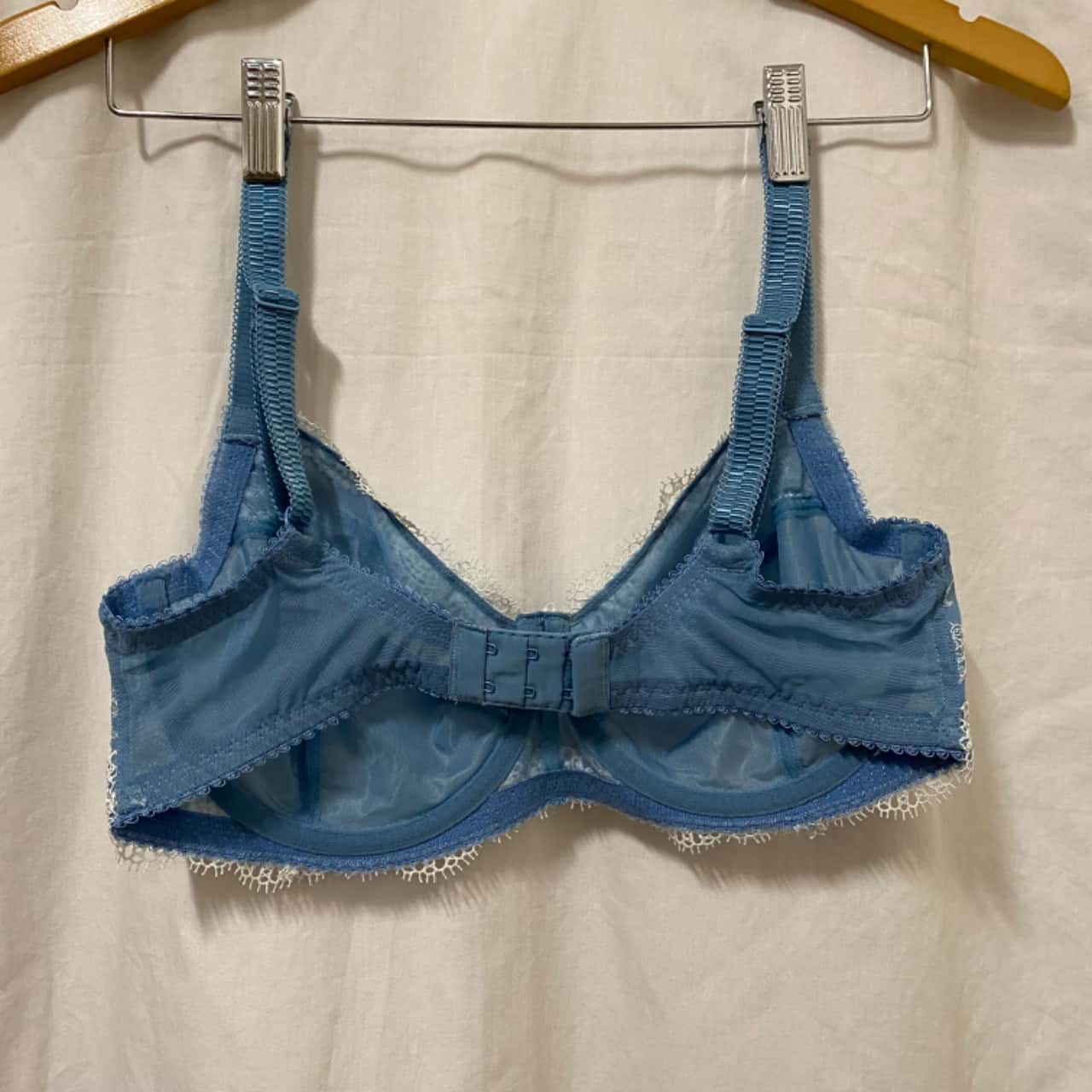 Intimo Sizing Intimo Womens Size 34D Blue / White unpadded