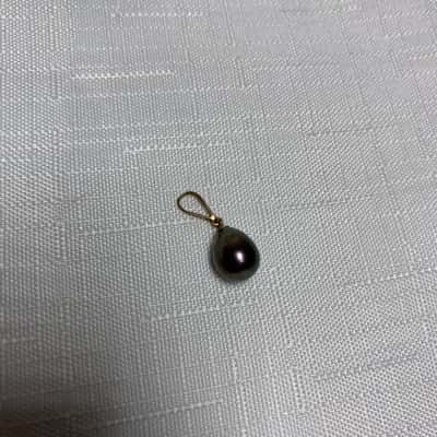 Women’s Solid 9ct Yellow Gold Freshwater Pearl Pendant