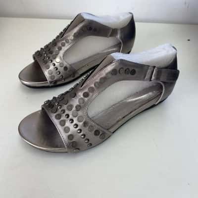 Taking Shape Metallic Bridget Sandals Size 42 