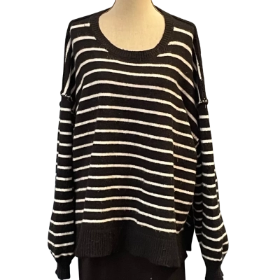 Serafina Womens Size 16 Jumper Black/Striped/White