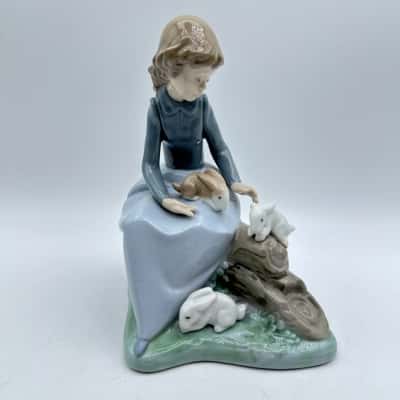 Lladro Nao Young Girl with Rabbits Jovencita Con Conejos #1026 Mint 7in" Spain