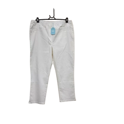 BRAND NEW BLUE ILLUSION JEANS. SIZE 3L
