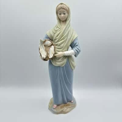 Vintage Lladro Zaphir Figurine Girl With Fish Basket