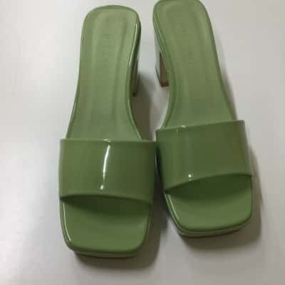 Billini Womens Size 8 Green Shoes RRP: $89.95