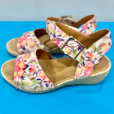 Ziera Pillow Walk Leather Orange Floral Wedges Size 39