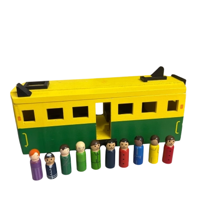 Wooden Melbourne W-Class Tram Toy with Peg Passengers