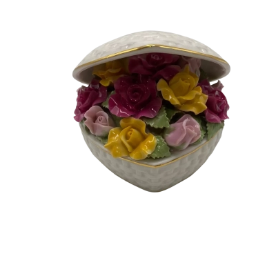 Royal Albert Old Country Roses Music Box RRP $120 CAB