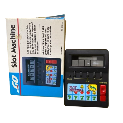 Vintage GO mini slot machine 9x11cm in box 