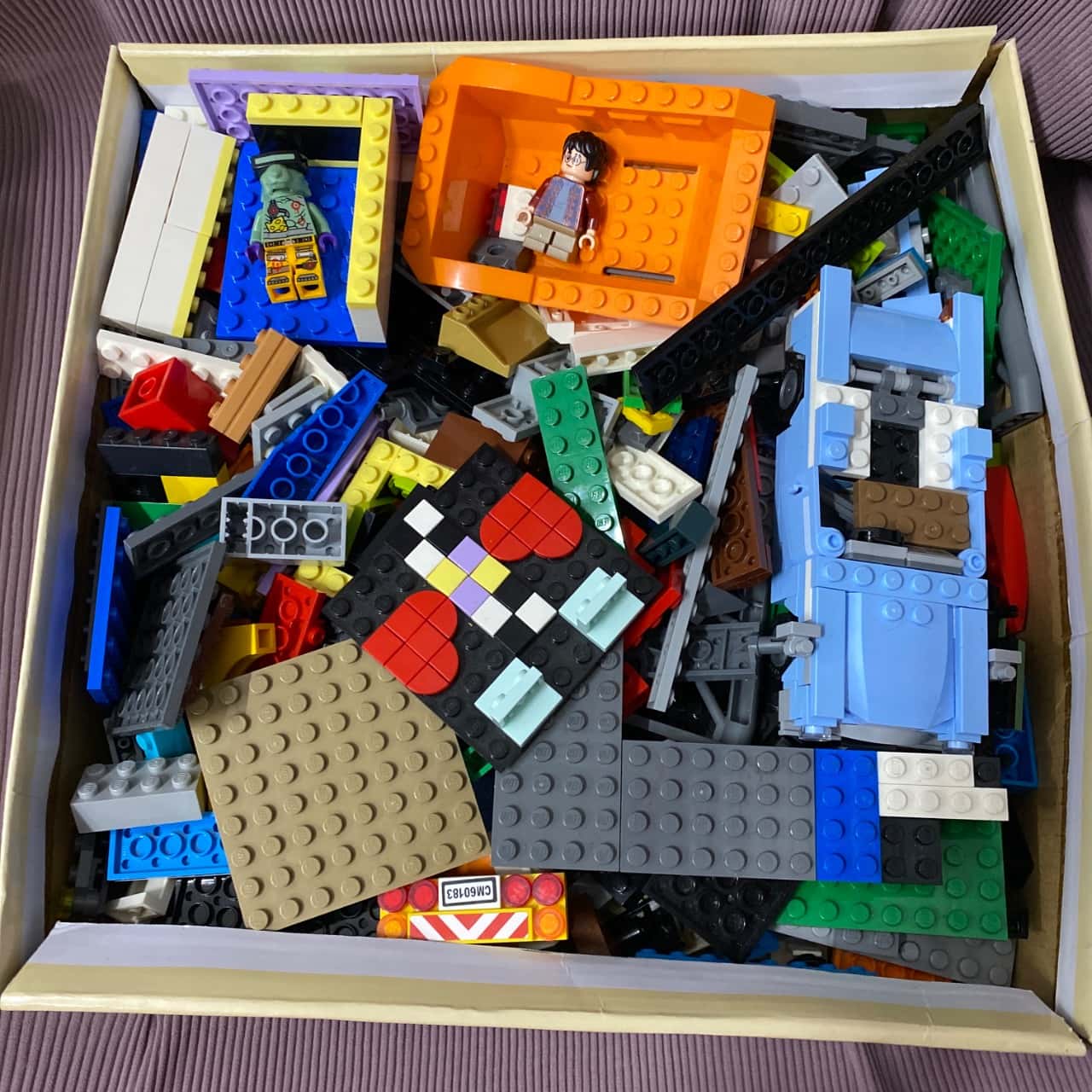 Lego. Box of mixed pieces. (s) - Used Very Good | Salvos Stores