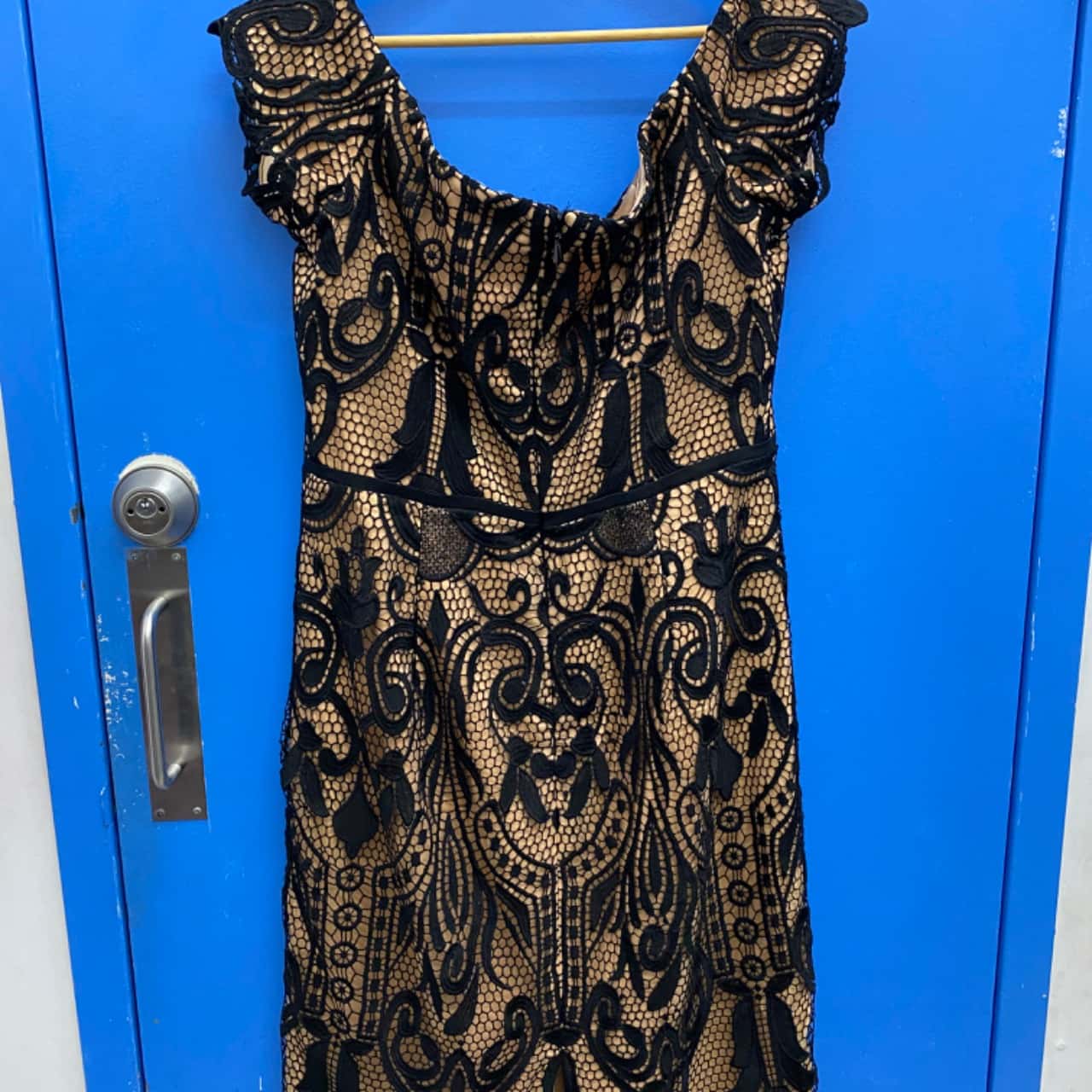 City Chic Womens Size XS Formal Dress / Free Size Dress / Short Sleeve