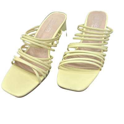  Therapy Womens  Size 6 Yellow Heels