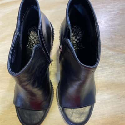 Vince Camuto Womens Shoes Size 38 Black  / Silver 