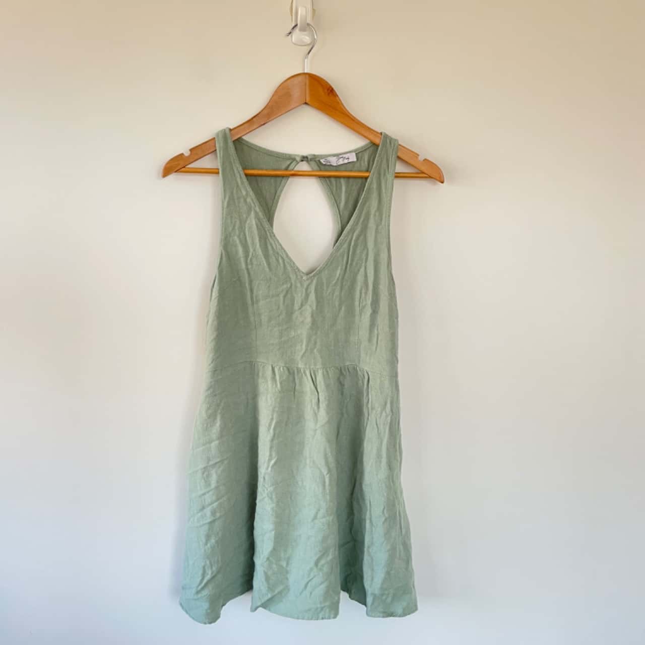Yours Truly Green Linen Sleeveless Mini Dress Size 10 / M (s) - Used Very Good | Salvos Stores Yours Truly Green Linen Sleeveless Mini Dress Size 10 / M (s) - Used Very Good | Salvos Stores