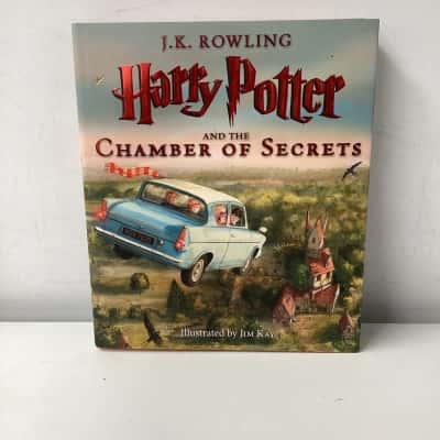 Harry Potter and the Chamber of Secrets Illustrated book
