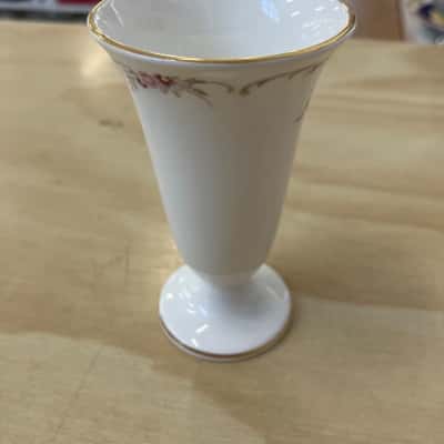 Wedgwood Mirabella Posy Vase
