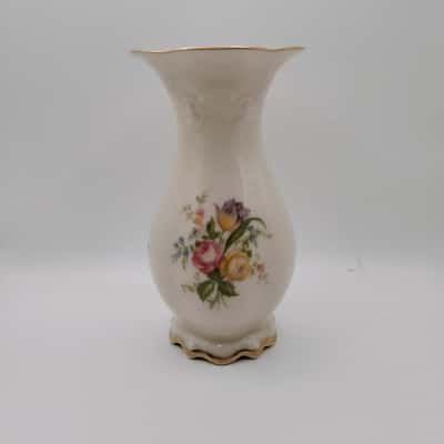 Classic Rose Collection - Vase Floral- Rosenthal Group - Germany. 14 cm Tall. Really Good Condition.