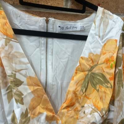  Womens  All about May Size 12 Jumpsuit Floral 