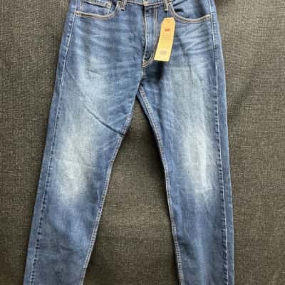 Levis Mens Size 33 Jean