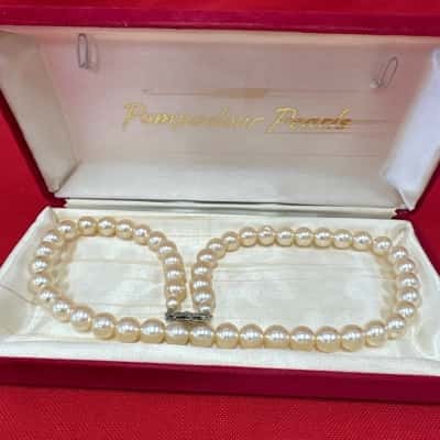  Women's Vintage Faux Pearl Necklace 