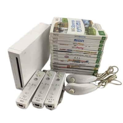 Nintendo Wii Console, Accessories and Games Working