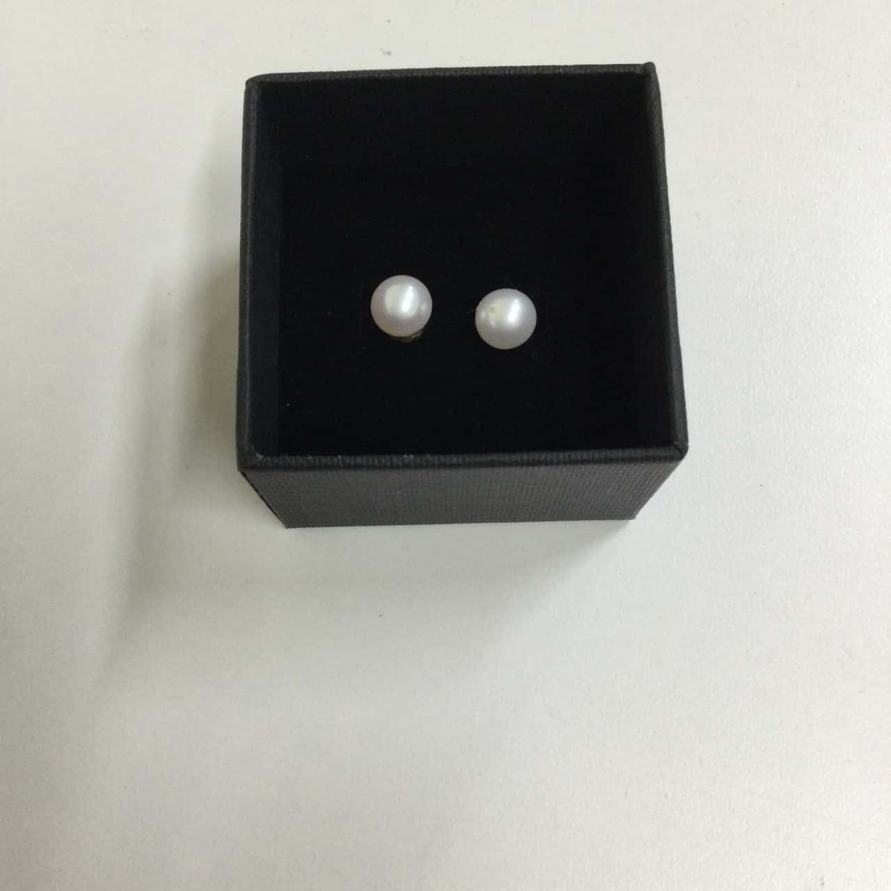 Freshwater Pearl Earrings RRP: $280(s)