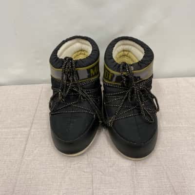  Unisex  Black Moon Boots Size Uk 7.5