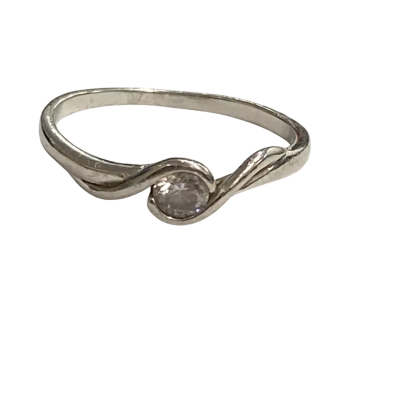  Womens Stirling silver & cubic zirconia Ring. N