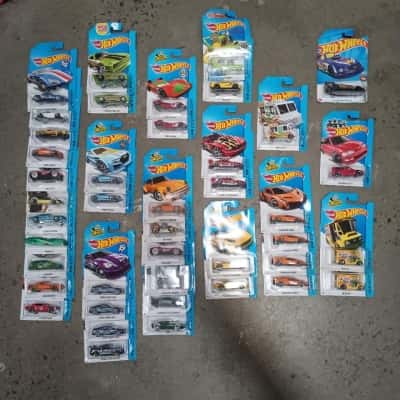 Hot Wheels MEGA City Bundle x 42