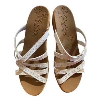 Skechers  Size US9 luxe foam wedges