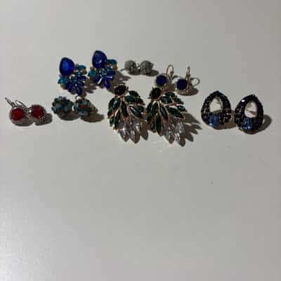  Women’s sparkly costume Earrings bundle