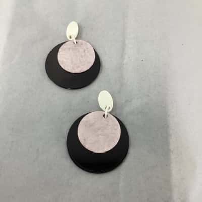  Womens Earrings Black  / Pink  