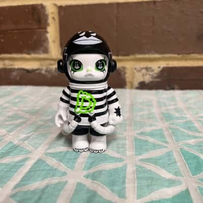 Pop Mart Mega Space Molly
