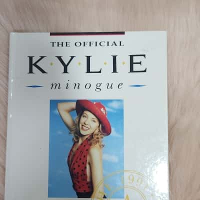 The Official KYLIE minogue