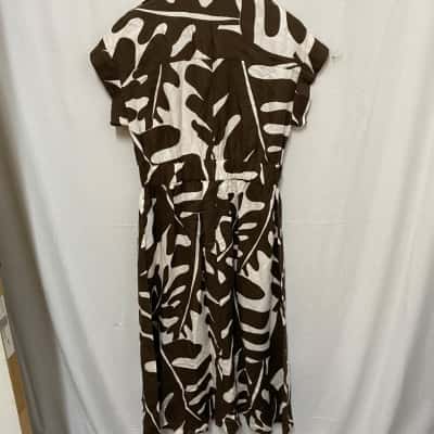 NWT Womens  Size 8 Brown / Pattern / White dress