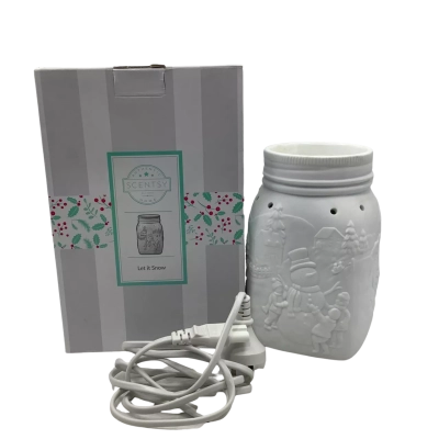 Scentsy Let it Snow Wax Warmer for use with Scentsy Bars (Cubes)