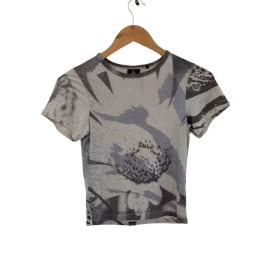 Thrills Womens  Size 6 Short Sleeve Top Blue / Grey / Off White 