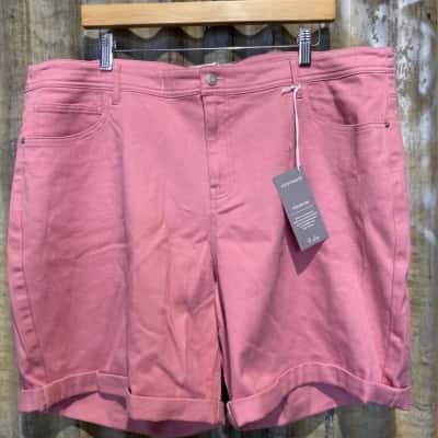 Suzannegrae Womens  Shorts Size 20 Rose