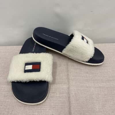 Tommy Hilfiger Kids Slippers Size 6M