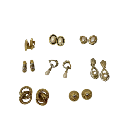 8pcs Various Clip on  Earrings 